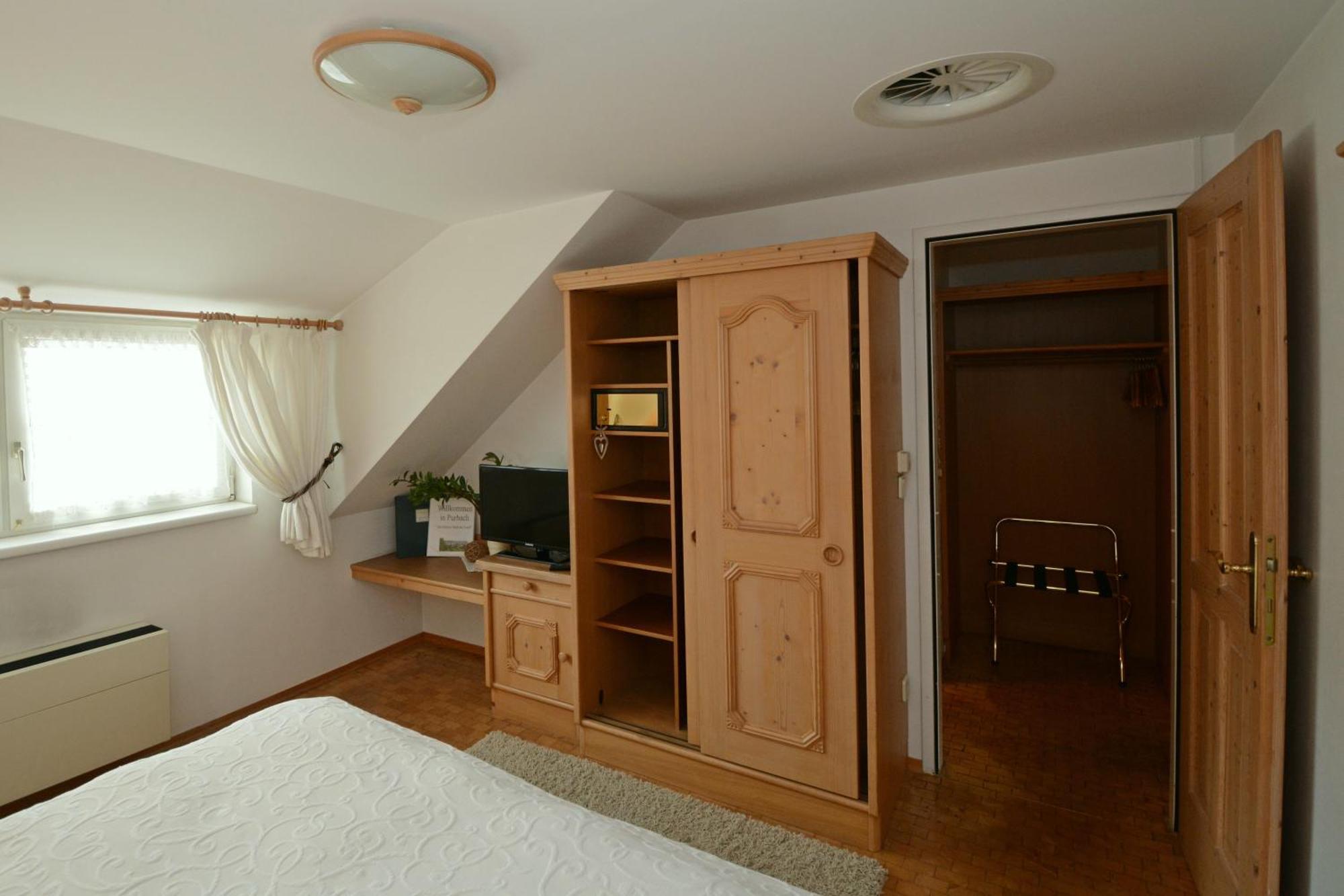Hotel & Restaurant Braunstein - Pauli'S Stuben برباش ام نيوسيدله الغرفة الصورة