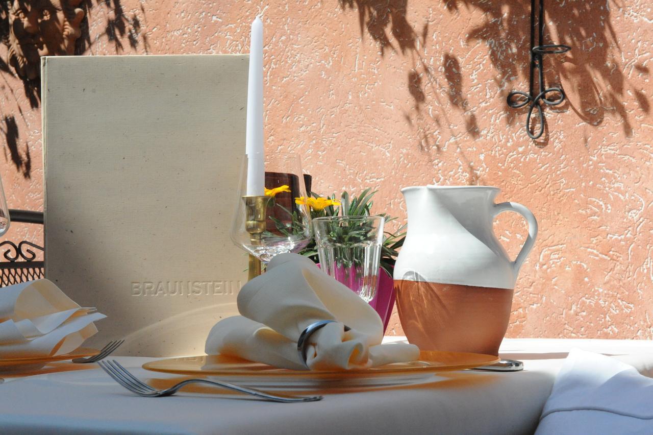 Hotel & Restaurant Braunstein - Pauli'S Stuben برباش ام نيوسيدله المظهر الخارجي الصورة